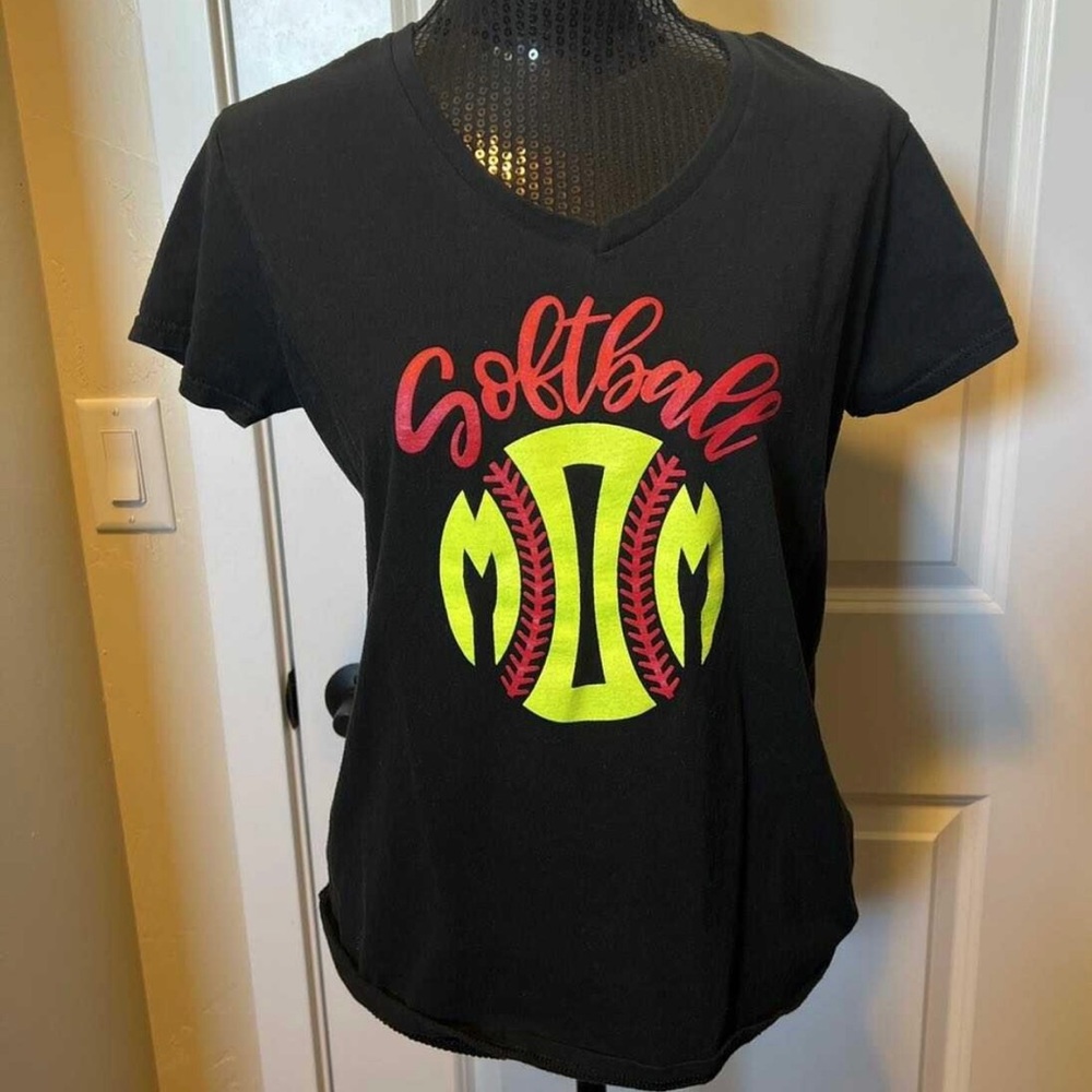 Softball mom tee